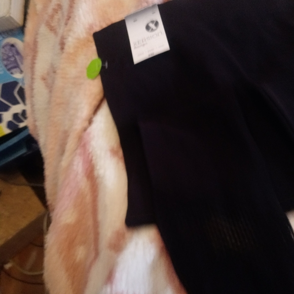 Brand new leggings - Picture 3 of 7